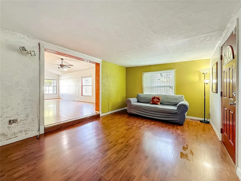 1926 29th Avenue N St Petersburg FL 33713