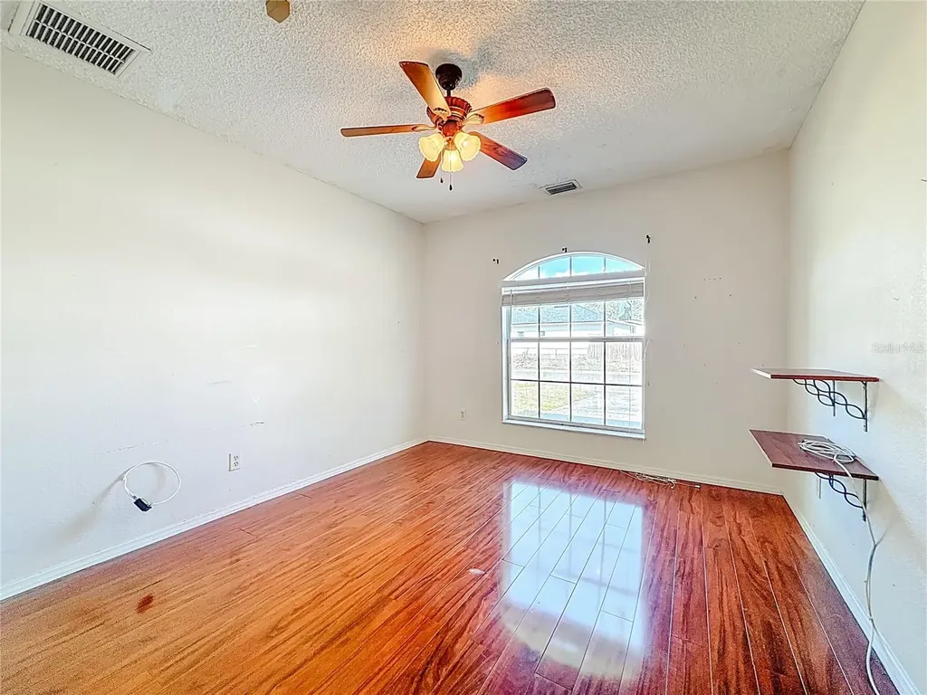 1926 29th Avenue N St Petersburg FL 33713