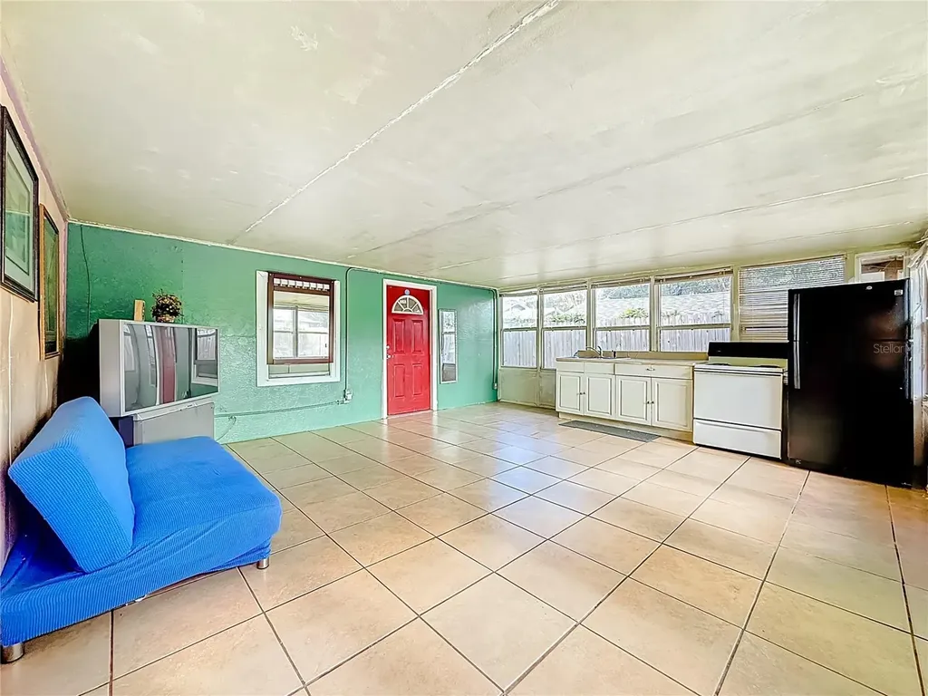 1926 29th Avenue N St Petersburg FL 33713