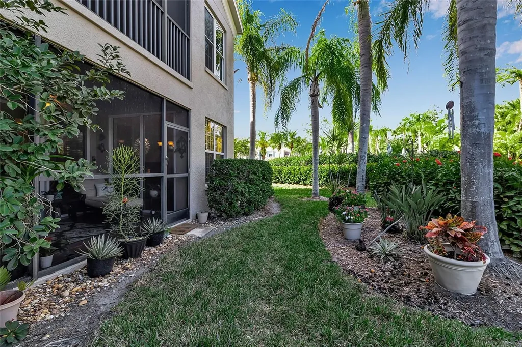 5211 Parisienne Place Sarasota FL 34238