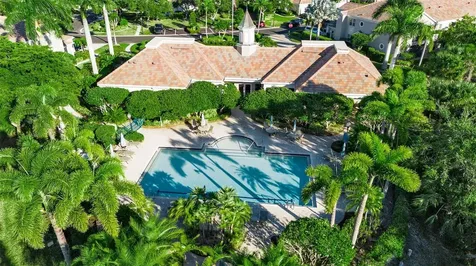 5211 Parisienne Place Sarasota FL 34238