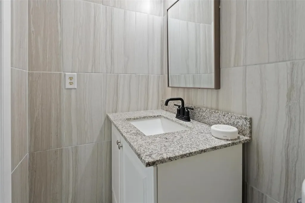 7050 Versailles N Pinellas Park FL 33781