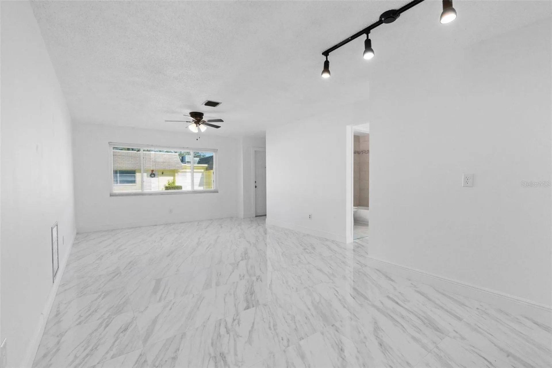7050 Versailles N Pinellas Park FL 33781