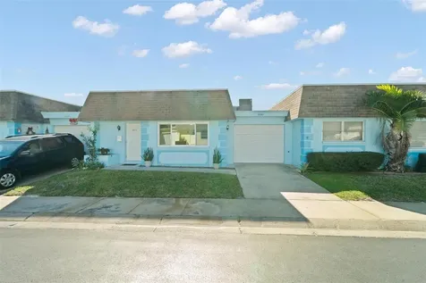 7050 Versailles N Pinellas Park FL 33781