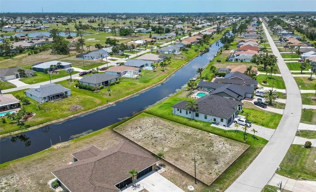 168 Mark Twain Lane Rotonda West FL 33947