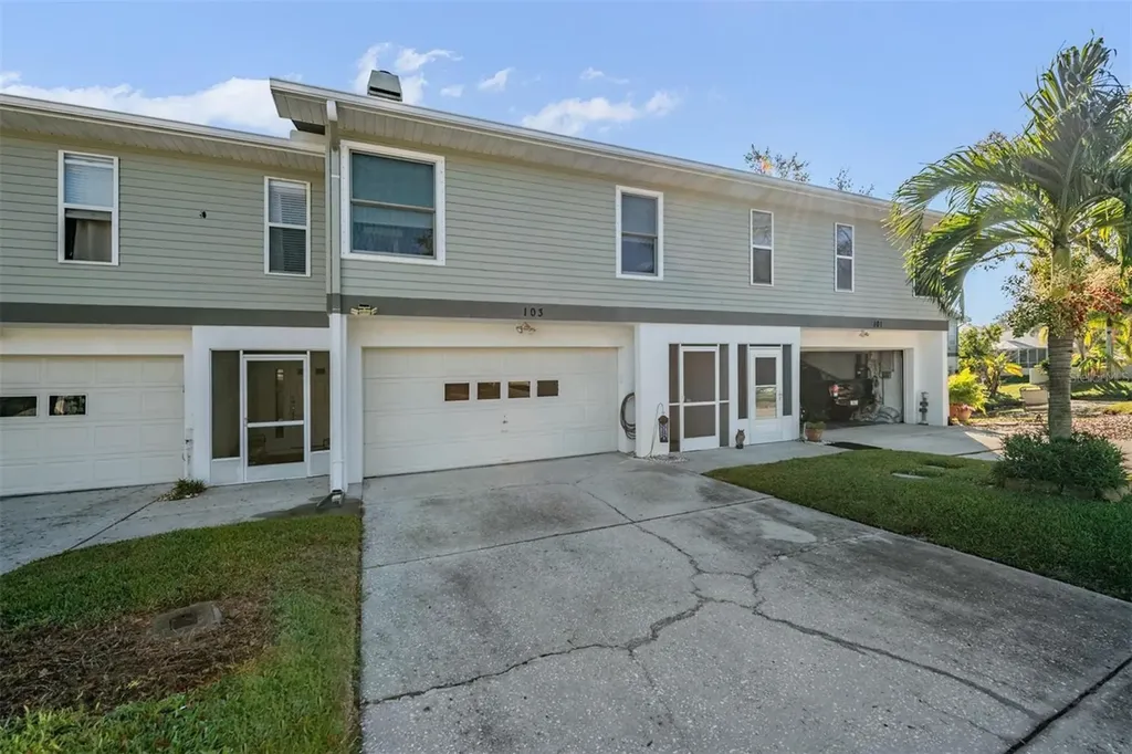 103 Kathleen Court Tarpon Springs FL 34689