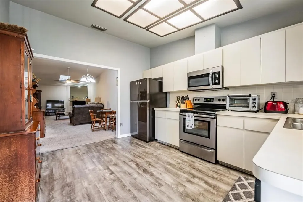 103 Kathleen Court Tarpon Springs FL 34689