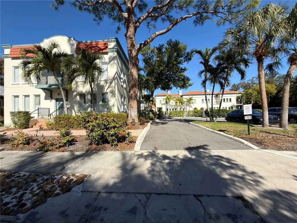 1685 Laurel Street Sarasota FL 34236