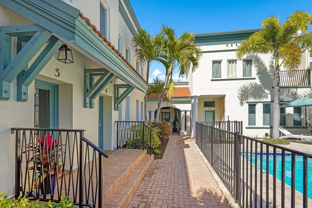 1685 Laurel Street Sarasota FL 34236