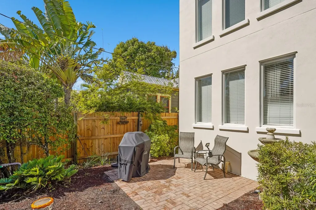 1685 Laurel Street Sarasota FL 34236