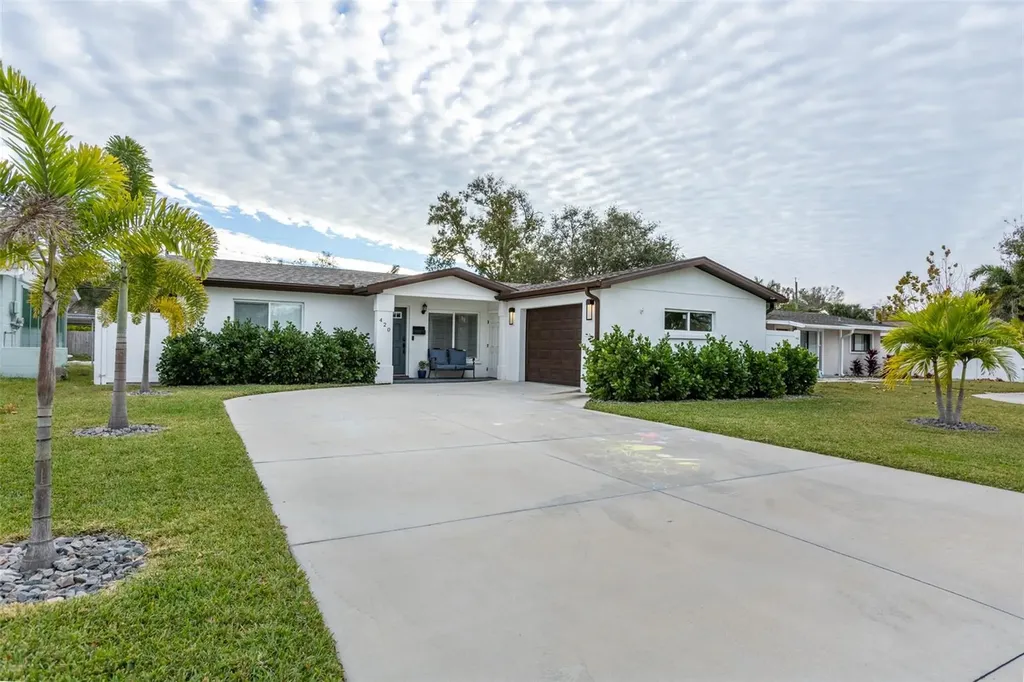 420 42nd Avenue NE St Petersburg FL 33703