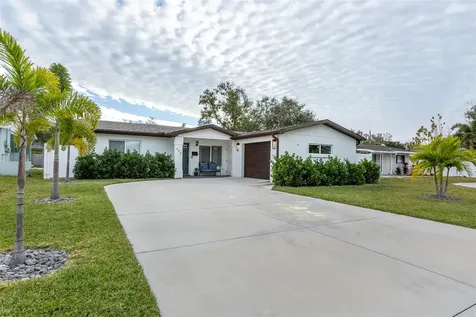 420 42nd Avenue NE St Petersburg FL 33703