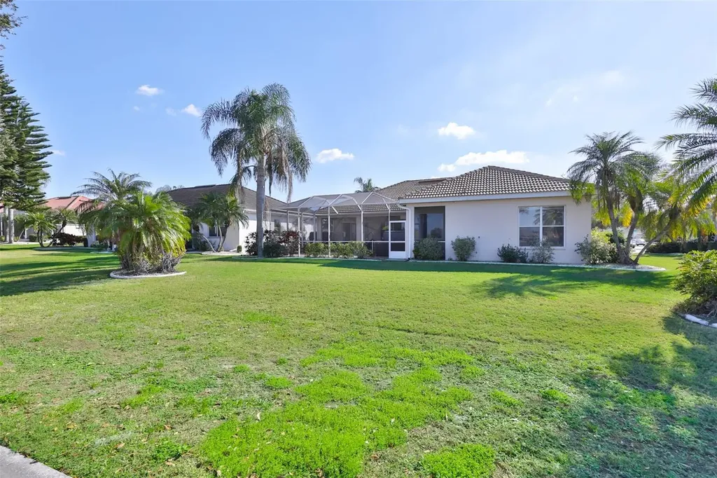 2221 Platinum Drive Sun City Center FL 33573