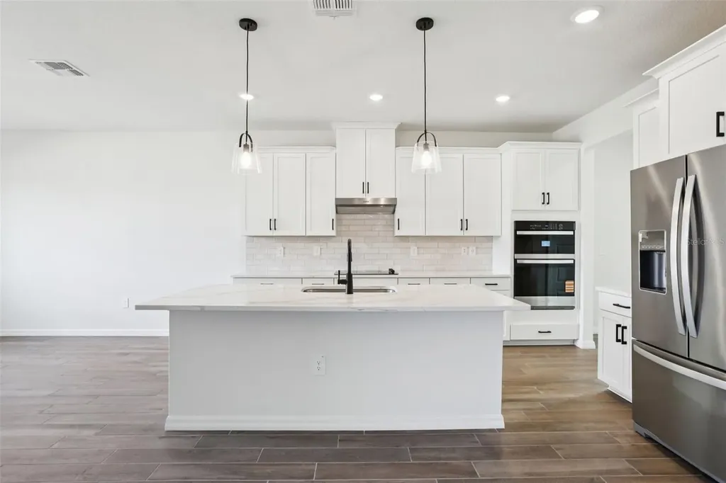 1842 Coolridge Place Zephyrhills FL 33541