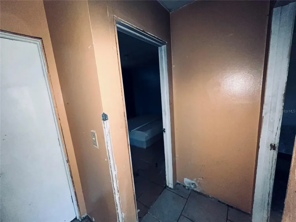 2247 SW 4th Street Cape Coral FL 33991