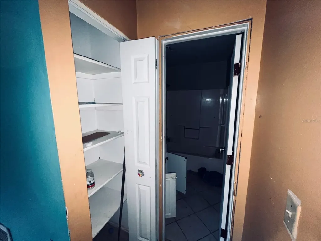 2247 SW 4th Street Cape Coral FL 33991