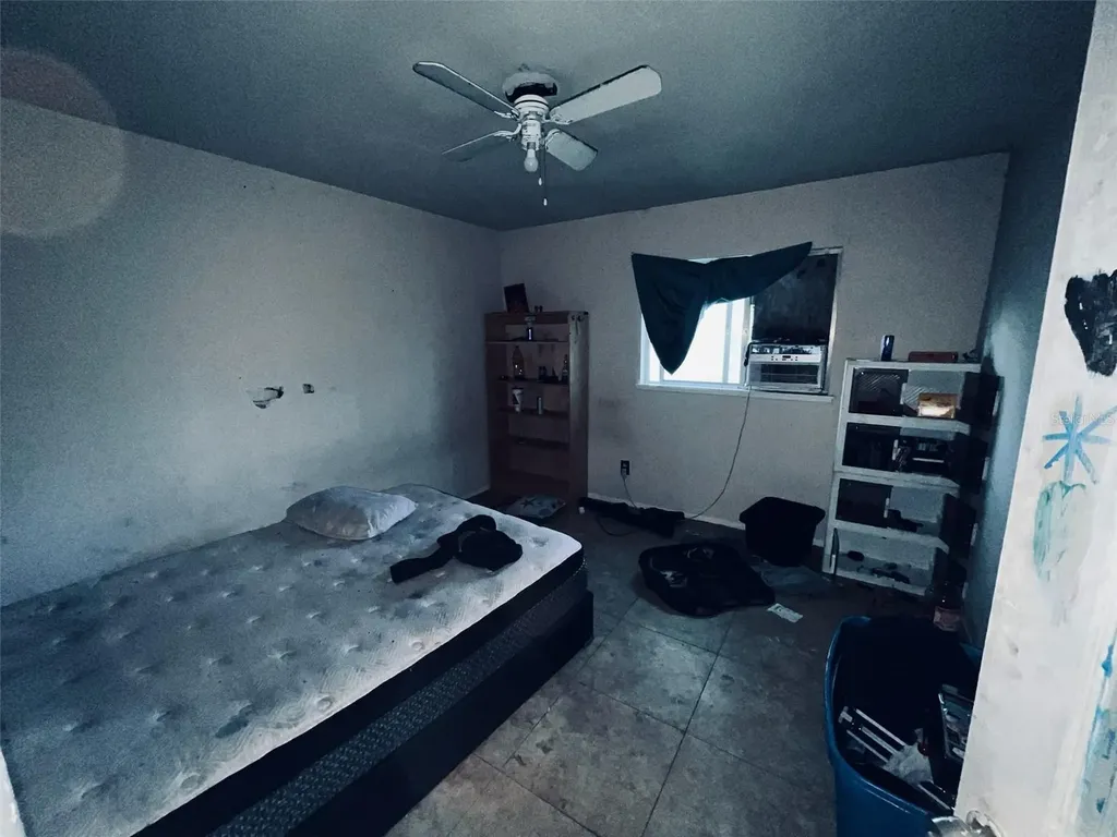 2247 SW 4th Street Cape Coral FL 33991