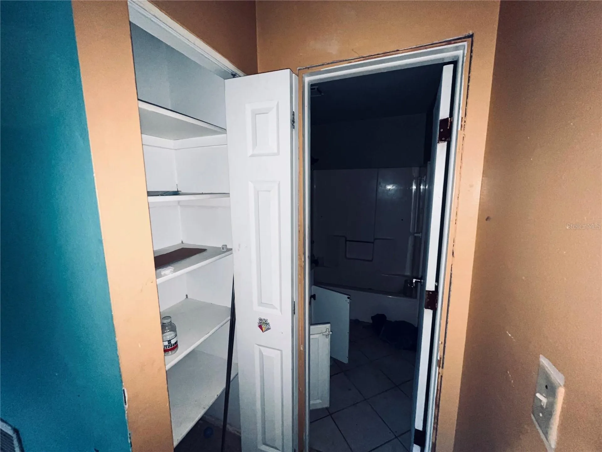 2247 SW 4th Street Cape Coral FL 33991