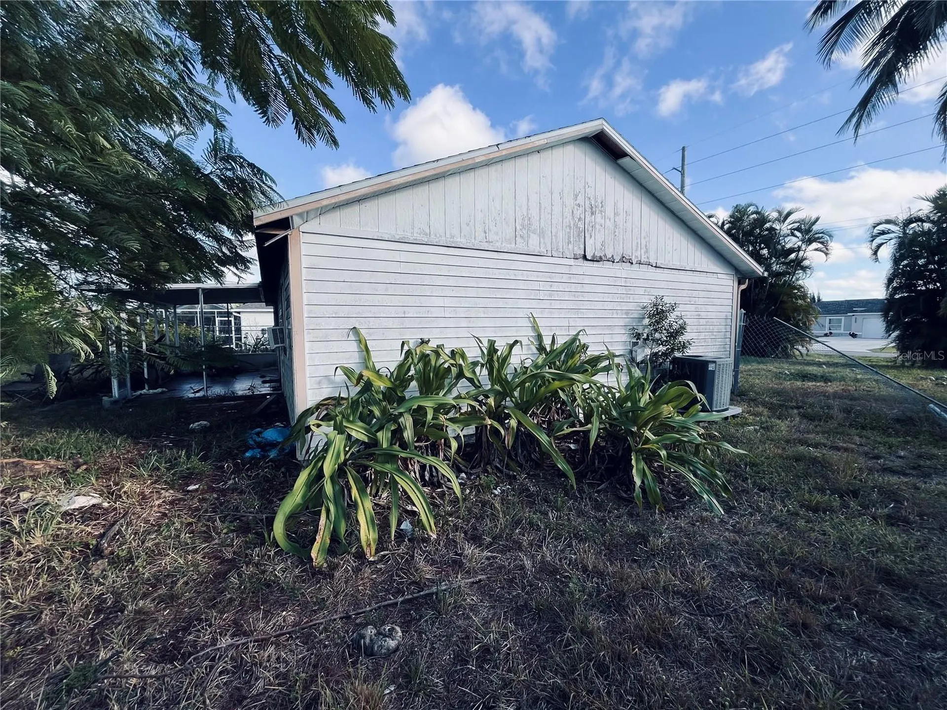2247 SW 4th Street Cape Coral FL 33991