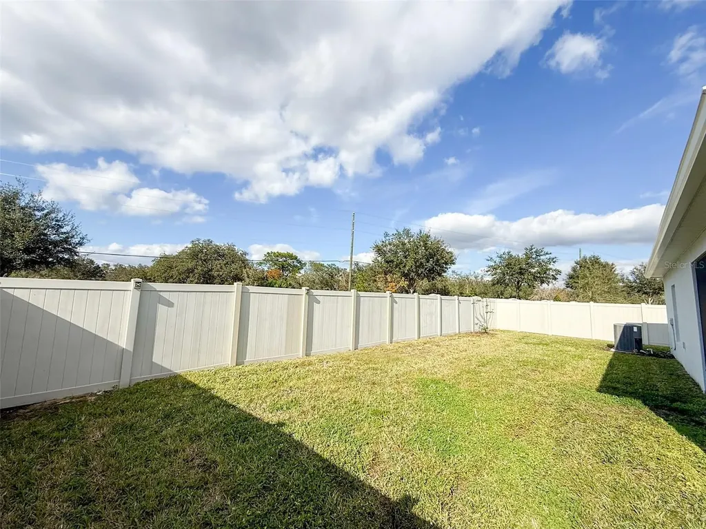 141 Hamlet Loop Davenport FL 33837