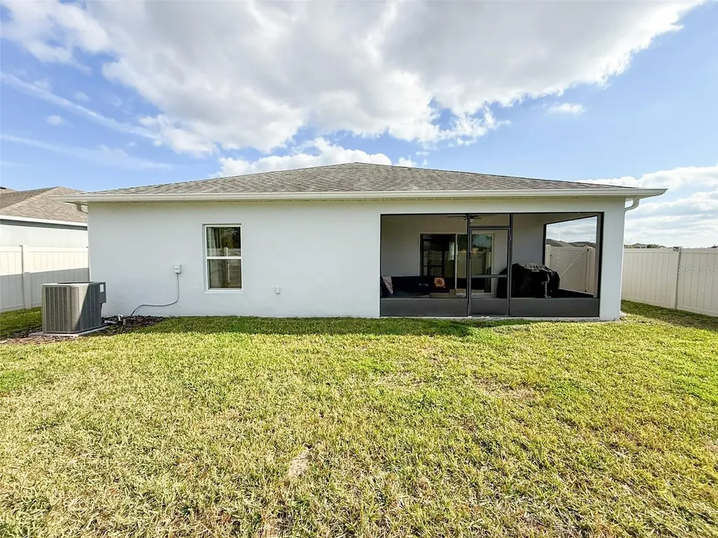 141 Hamlet Loop Davenport FL 33837