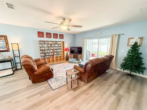 141 Hamlet Loop Davenport FL 33837