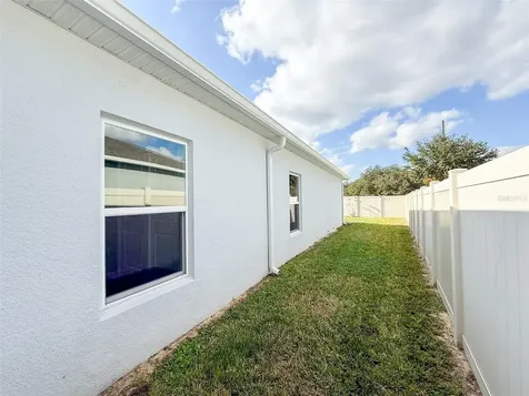 141 Hamlet Loop Davenport FL 33837