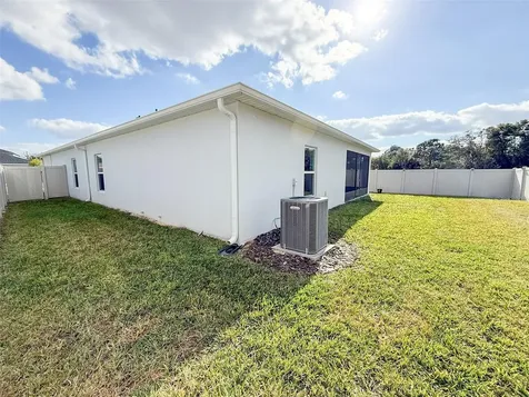 141 Hamlet Loop Davenport FL 33837
