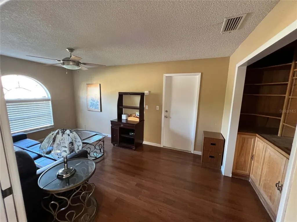 11418 Glenmont Drive Tampa FL 33635