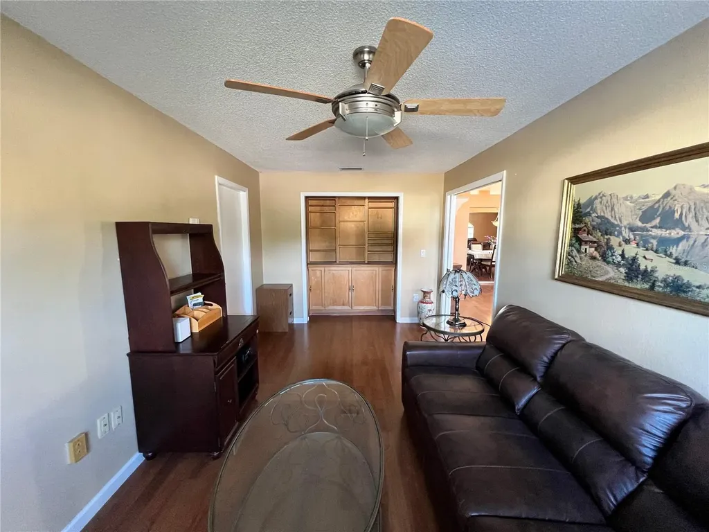 11418 Glenmont Drive Tampa FL 33635