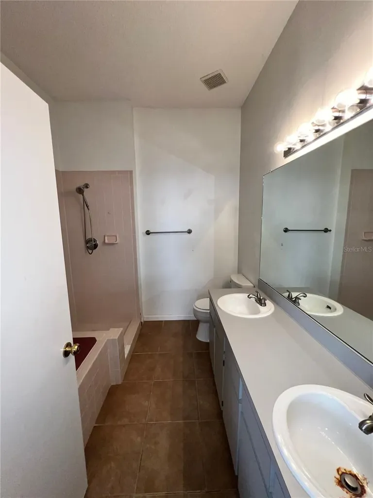 11418 Glenmont Drive Tampa FL 33635