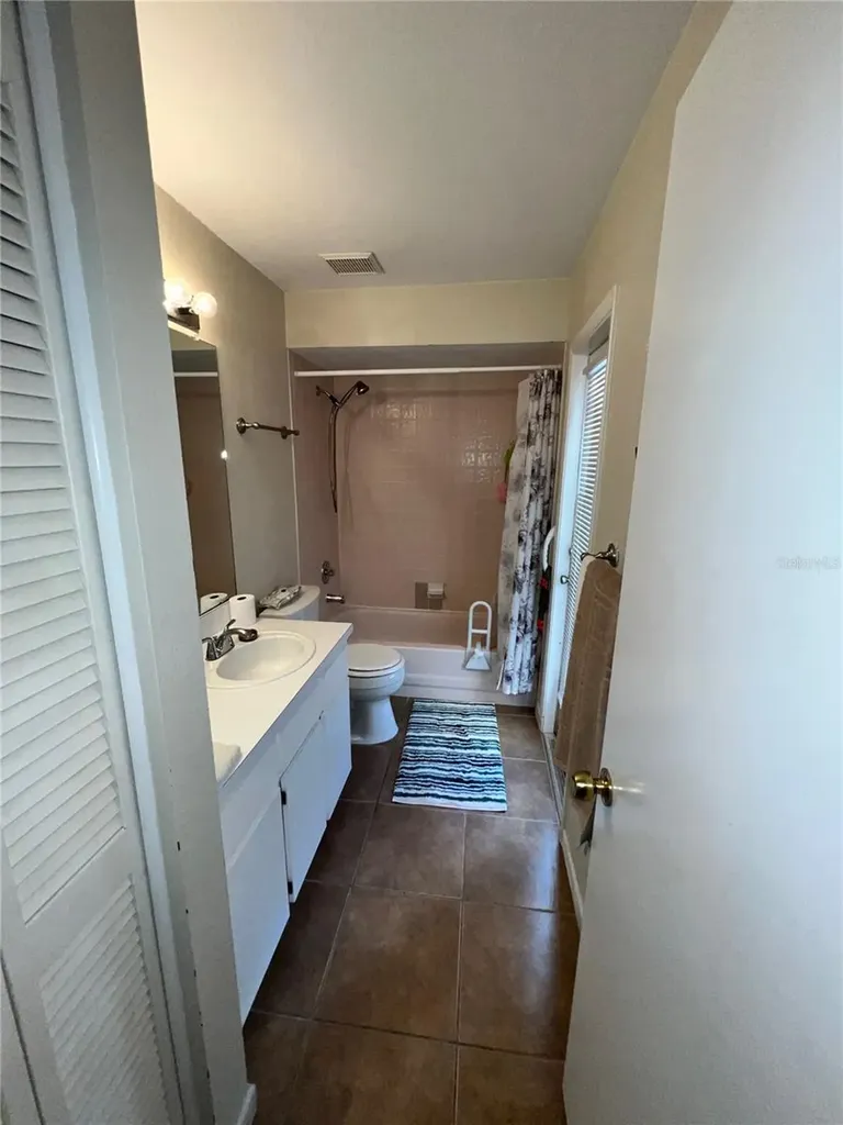 11418 Glenmont Drive Tampa FL 33635