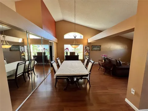 11418 Glenmont Drive Tampa FL 33635