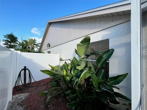 11418 Glenmont Drive Tampa FL 33635