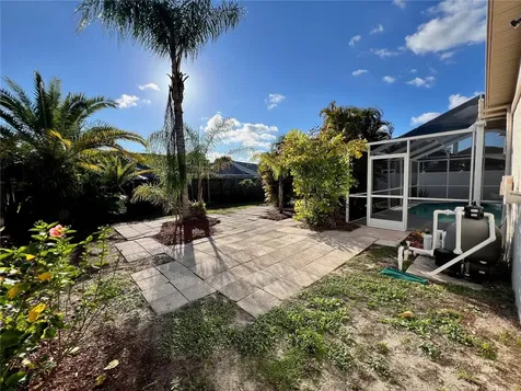 11418 Glenmont Drive Tampa FL 33635