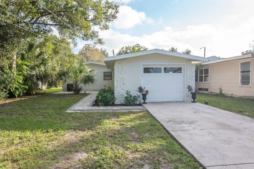 4325 5th Avenue S St Petersburg FL 33711