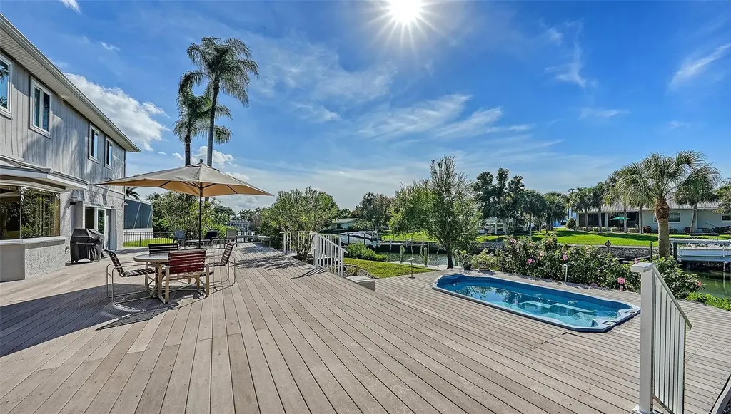 7430 Cove Terrace Sarasota FL 34231