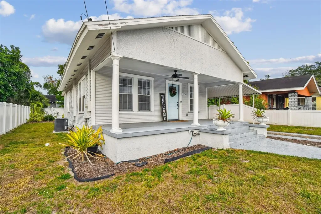 1104 E 28th Avenue Tampa FL 33605