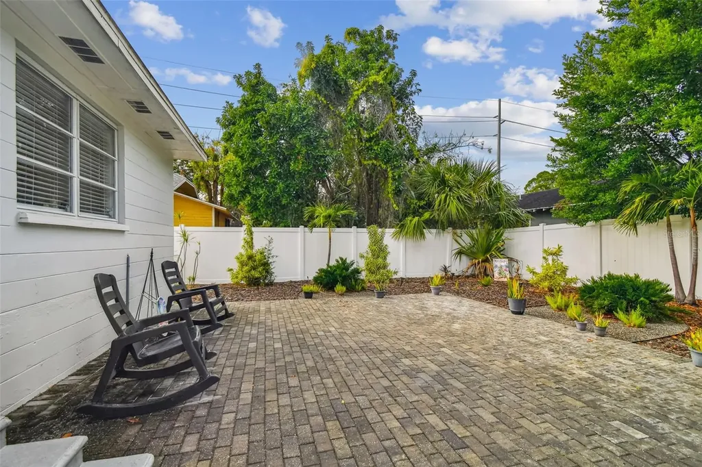 1104 E 28th Avenue Tampa FL 33605