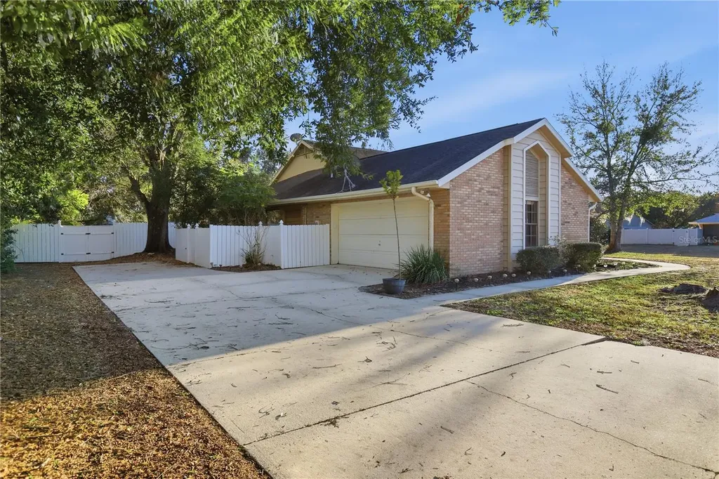 525 Summerhaven Drive Debary FL 32713