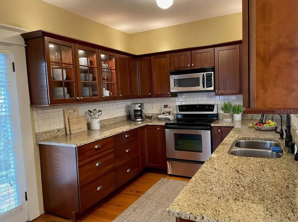 807 S Fremont Avenue Tampa FL 33606