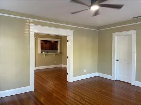 807 S Fremont Avenue Tampa FL 33606