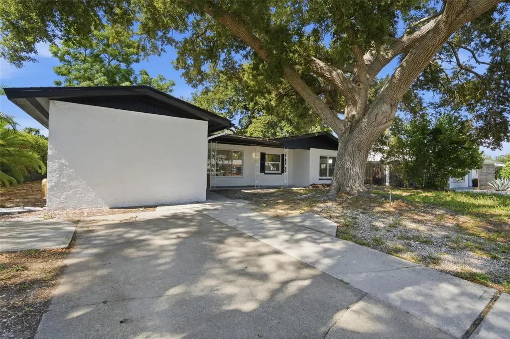 2317 Grove Street Sarasota FL 34239