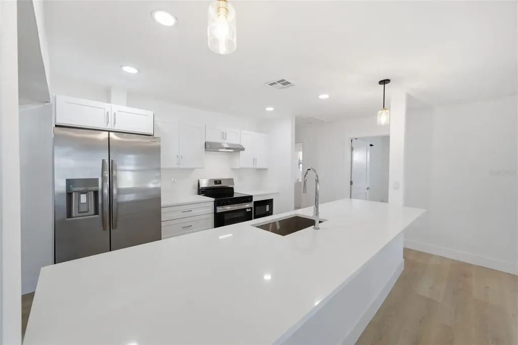 2317 Grove Street Sarasota FL 34239