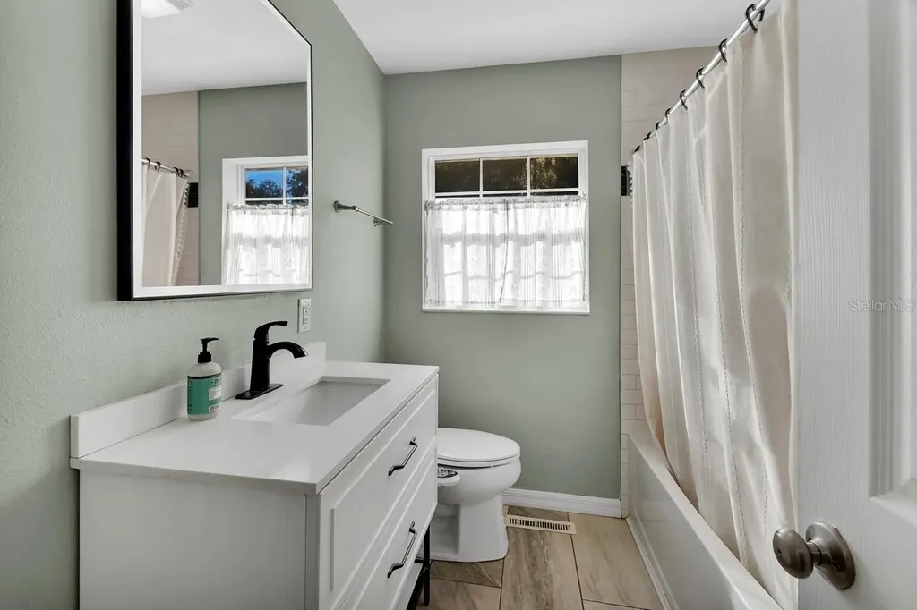 616 W Minnesota Avenue Deland FL 32720