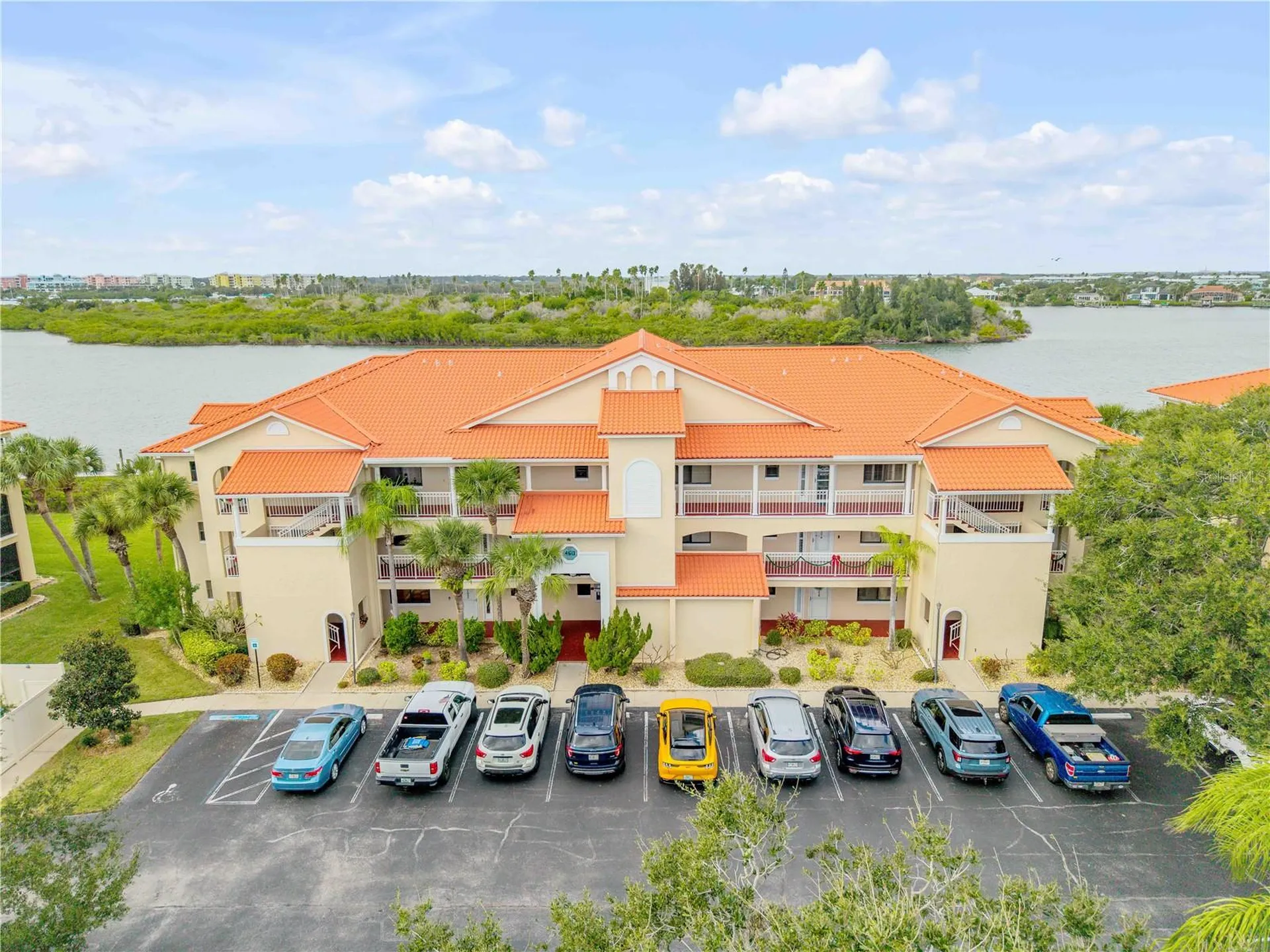 460 Bouchelle Drive New Smyrna Beach FL 32169
