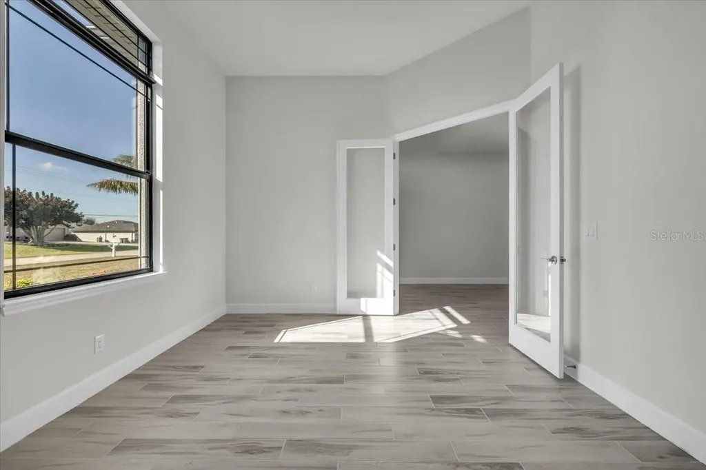459 NE 2nd Place Cape Coral FL 33909