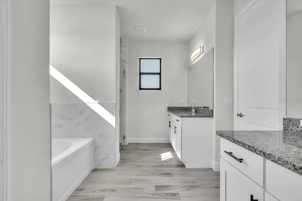 459 NE 2nd Place Cape Coral FL 33909