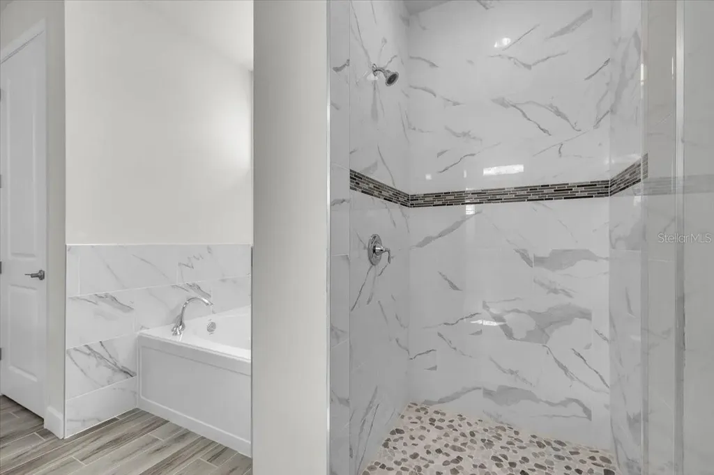 459 NE 2nd Place Cape Coral FL 33909