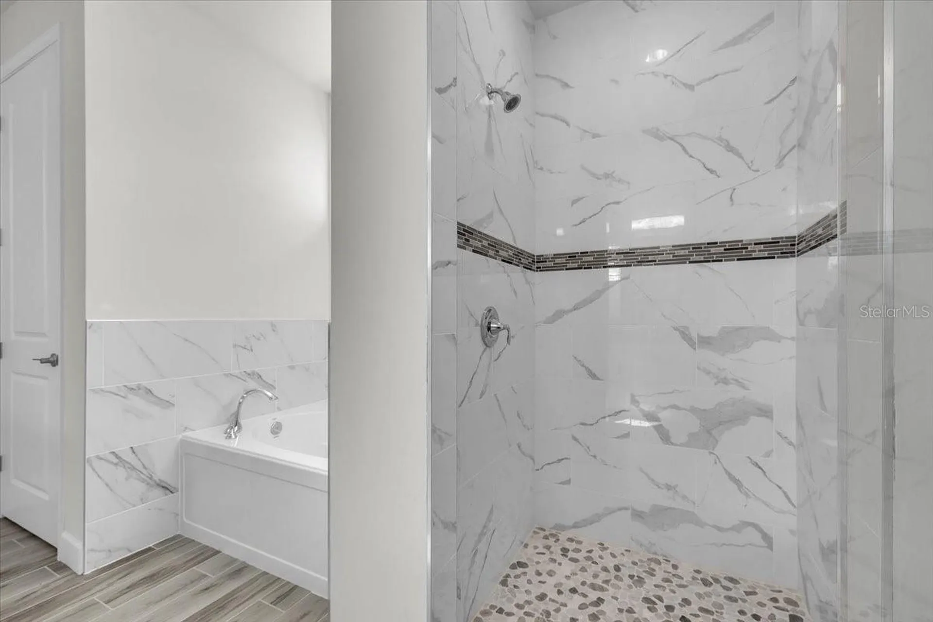 459 NE 2nd Place Cape Coral FL 33909